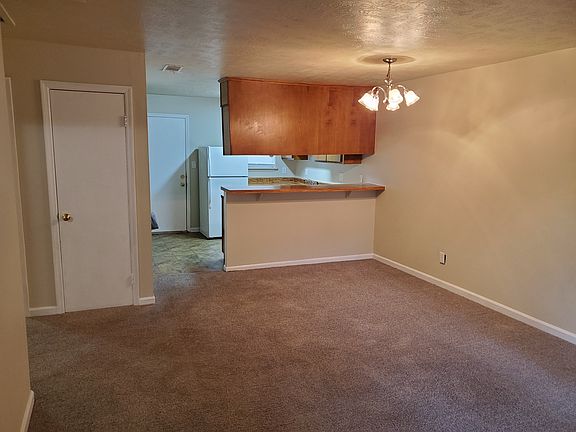 5th image of 1725 Marion Ave #C
