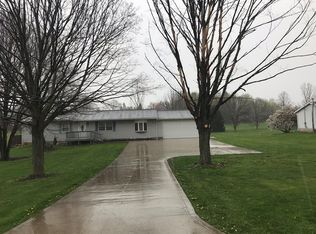 4011 Eberly Rd, Atwater, OH 44201