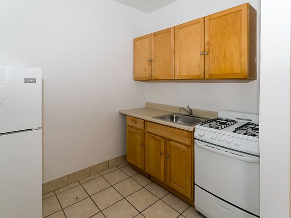 2nd image of 4851 N Damen Ave APT 106