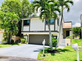 10049 SW 218th St, Cutler Bay, FL 33190