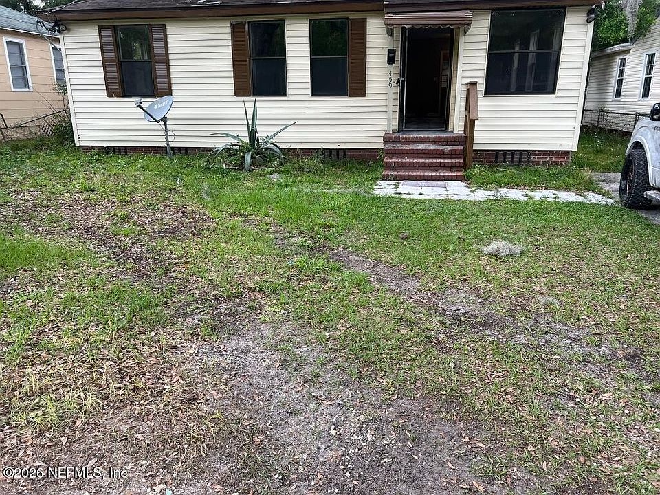 1st image of 459 W 65TH Street