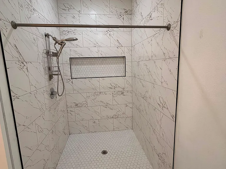 407 Mulberry Ct — Photo 10
