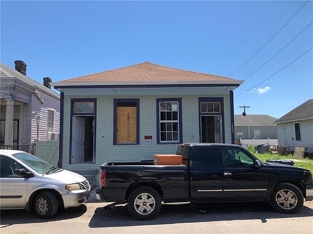 1st image of 1811 Touro St