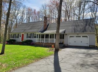 5 Mulberry Ln, Bedford, NH 03110