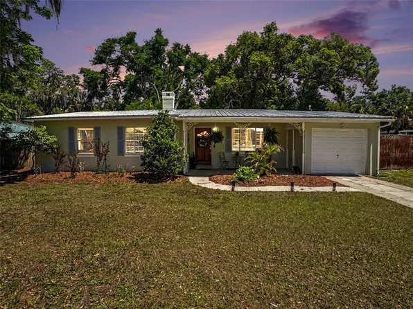 315 W 11th Ave, Mount Dora, FL 32757