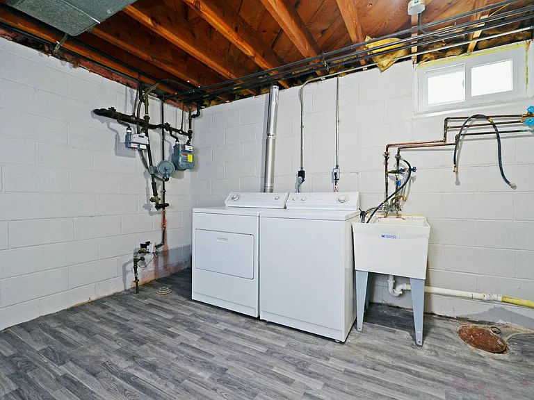 921 Oliver Ave N #921 — Photo 19