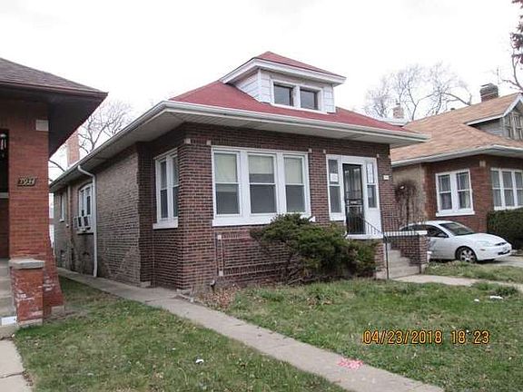3rd image of 7932 S Jeffery Ave