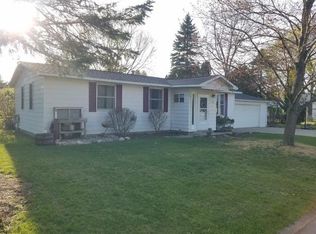 1101 Arlene St, Clare, MI 48617