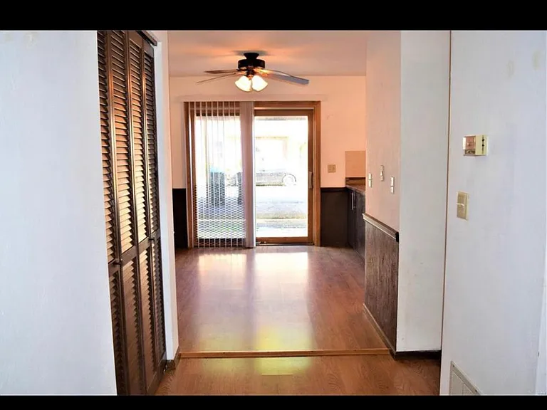 908 Maces Grove Rd — Photo 3