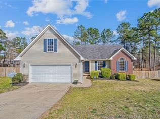 537 Smokey Mountain Dr, Raeford, NC 28376