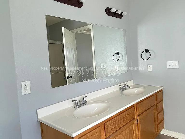 320 Beasley Dr — Photo 15