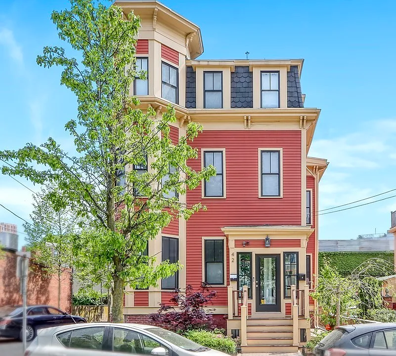 42 Bow St #4