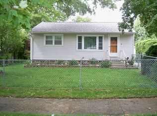 2716 Mohawk Rd, Waukegan, IL 60087