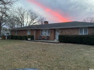 1200 Commanche Rd, Auburn, IL 62615