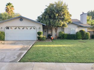 927 Hazelnut St, Wasco, CA 93280