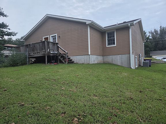 2nd image of 1405 2nd St #1405