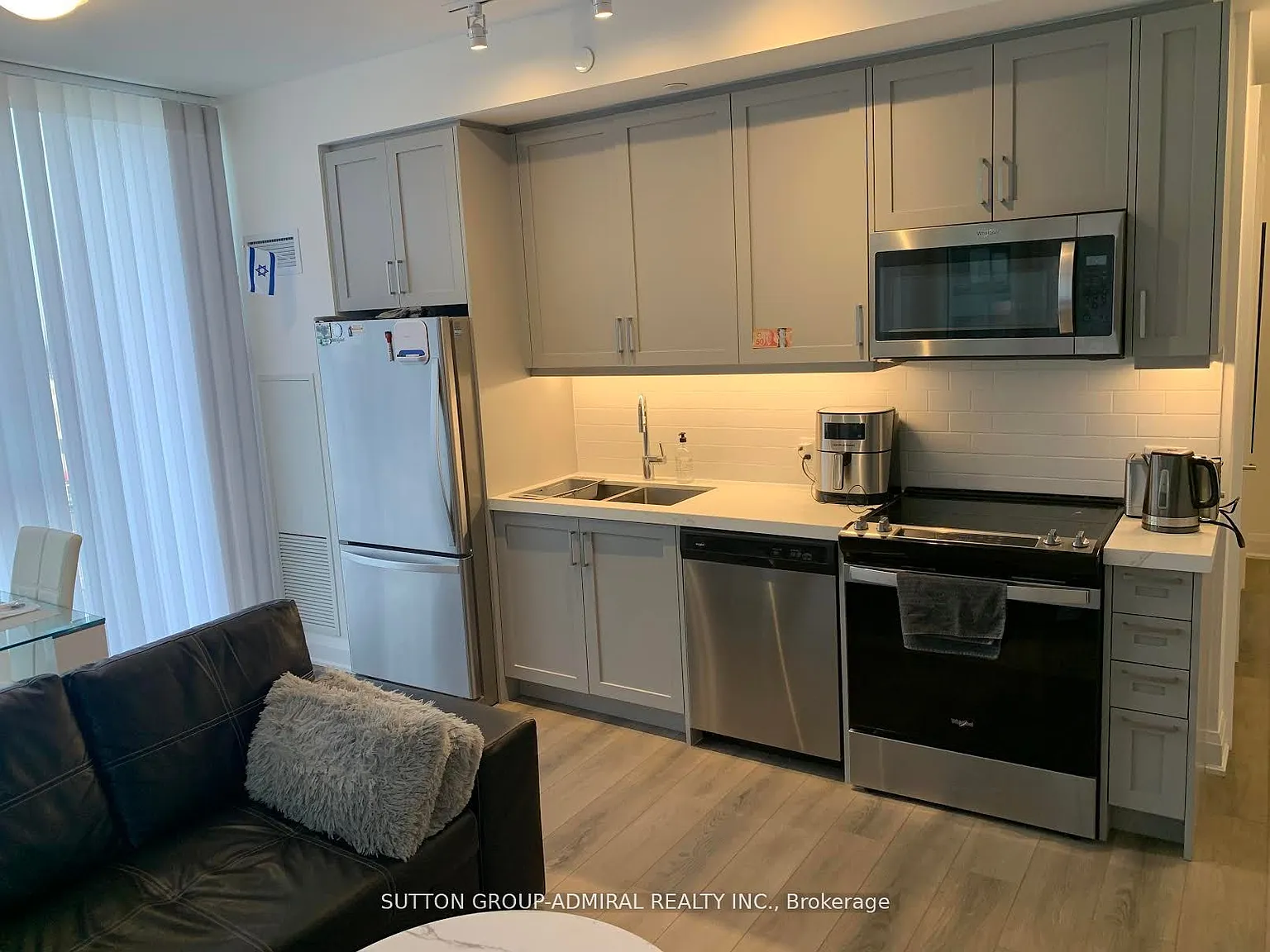 2 bed, $2,950 — Photo 2
