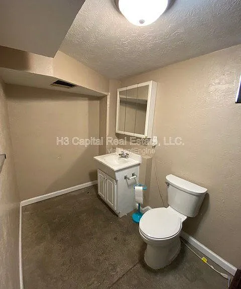 1215 W Main St — Photo 23