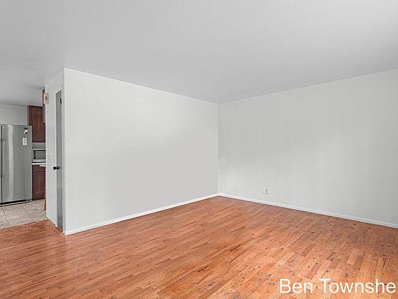 4th image of 4626 Foxcroft Ave NW
