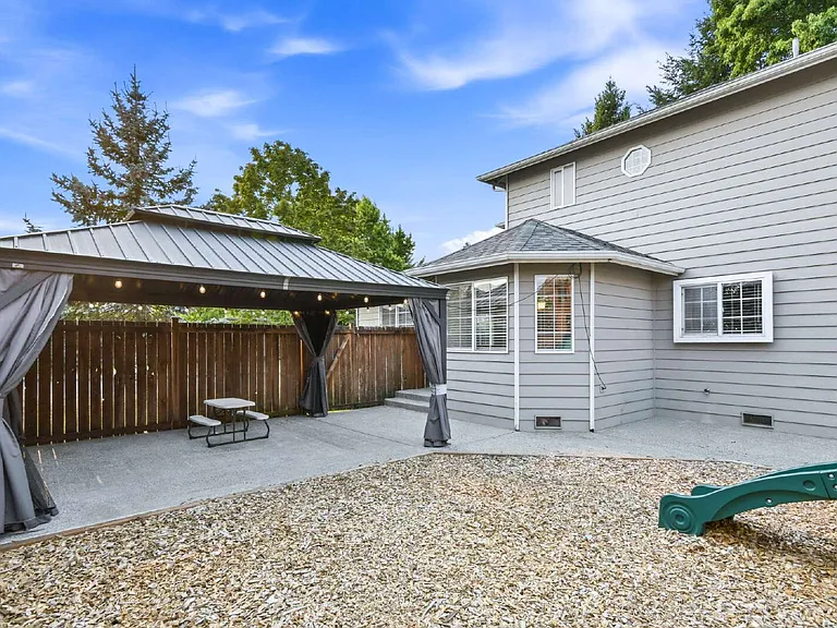 15679 170th Dr SE — Photo 17