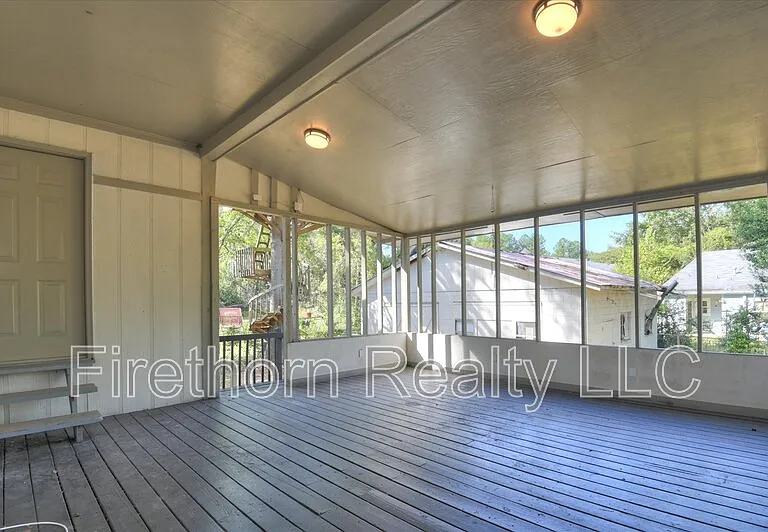 2349 Henry Cir — Photo 34