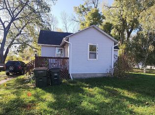 415 Paquin St W, Waterville, MN 56096