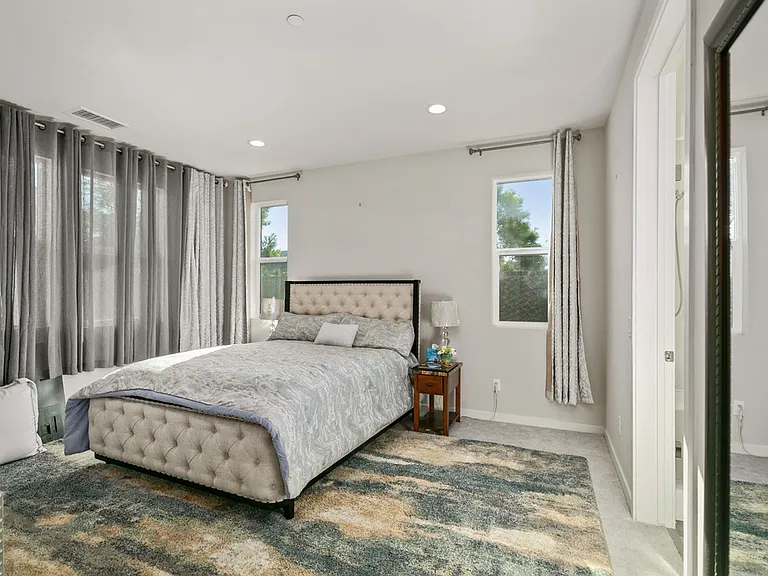 81 Alienta Ln — Photo 8