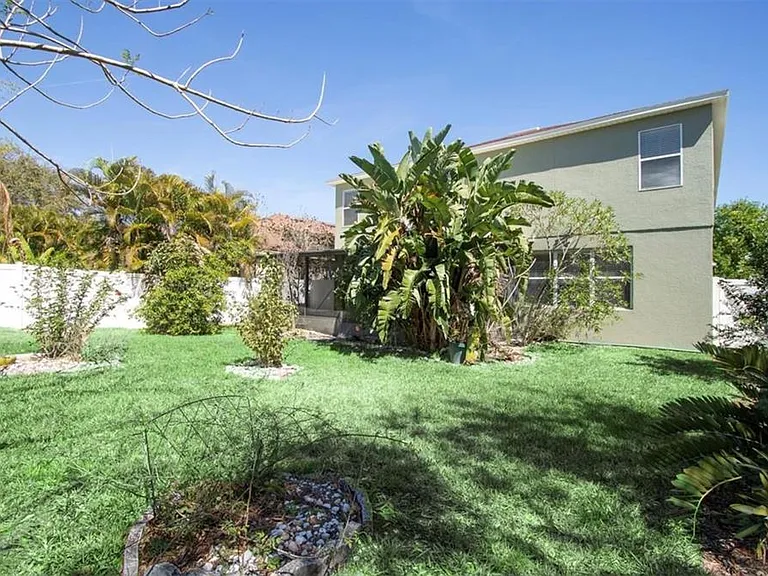 1412 Blackwater Pond Dr — Photo 29