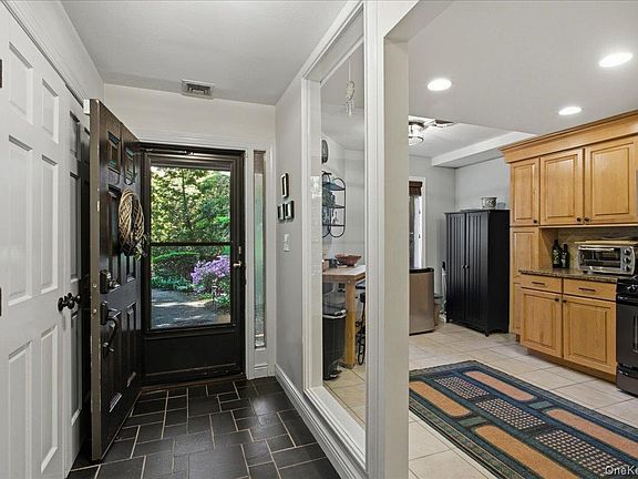 2nd image of 217 Martling Avenue