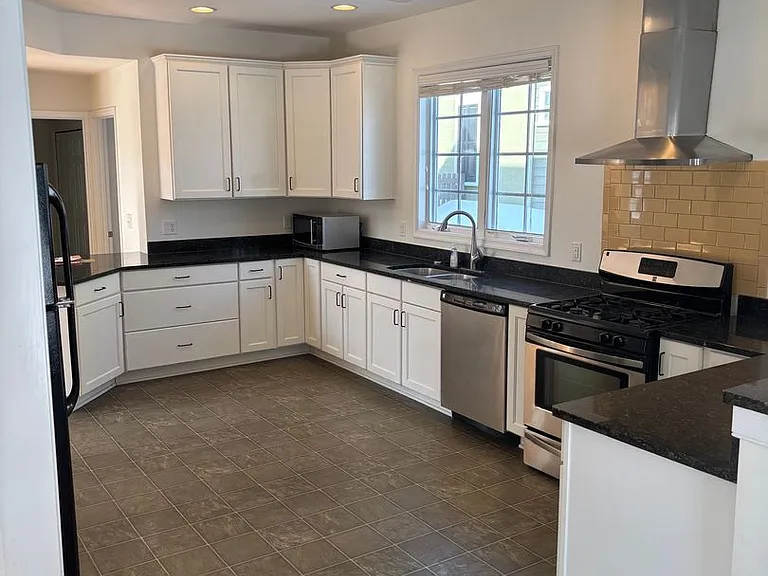 6088 Rothwell Ln — Photo 19