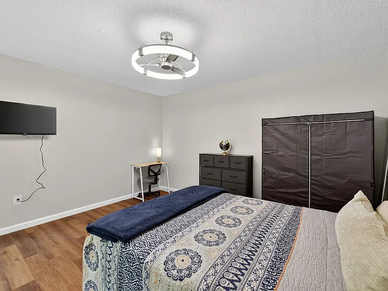 1057 Tropical Ave NW — Photo 22