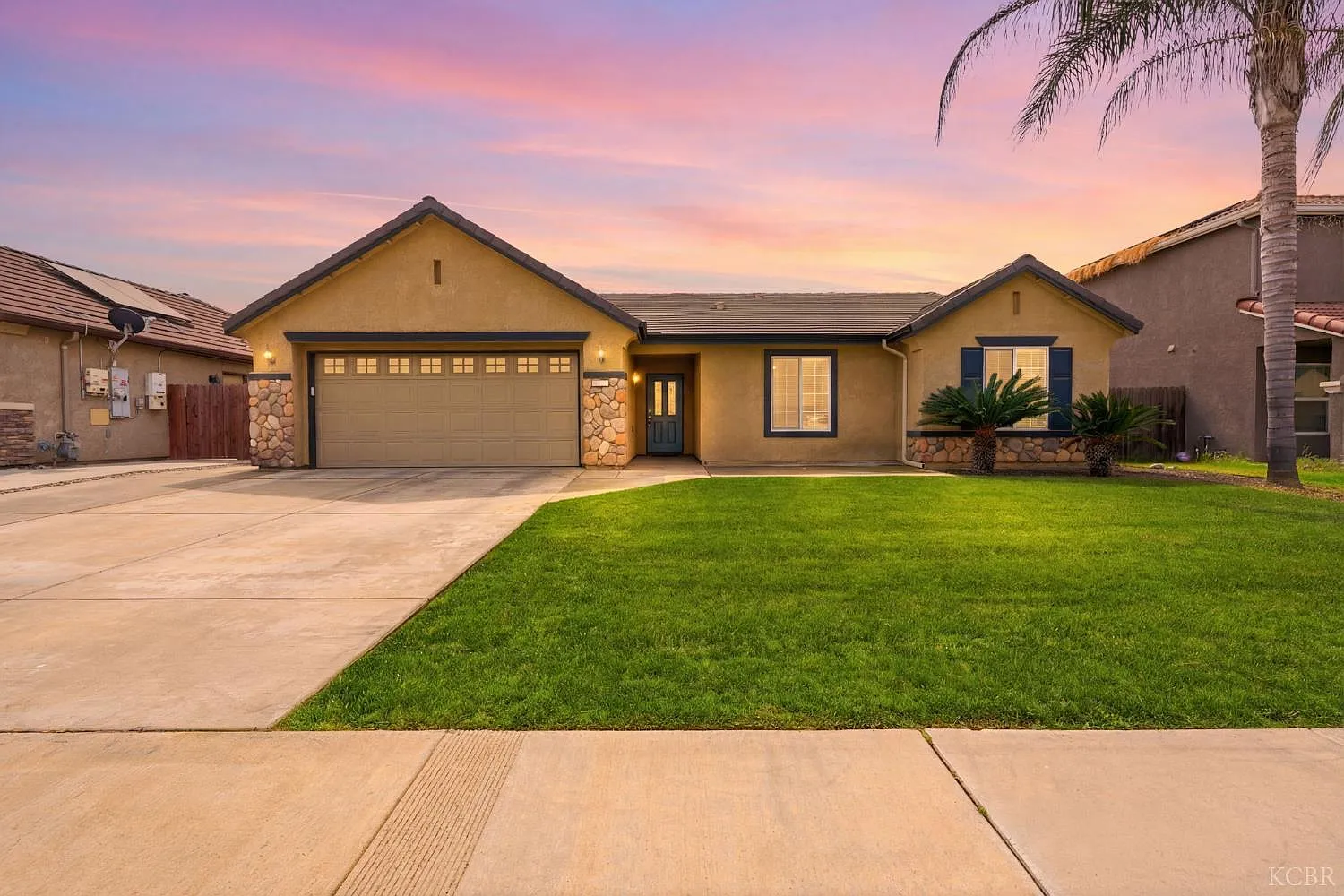 1059 W Ambassador Dr photo 1