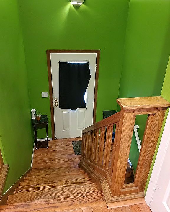 2nd image of 1819 Hollywood Ct