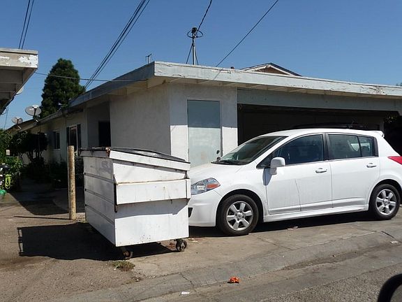 4th image of 214 Roschelle Ln