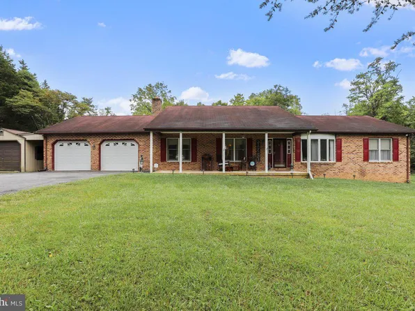 314 Ashton Dr, Falling Waters, WV 25419