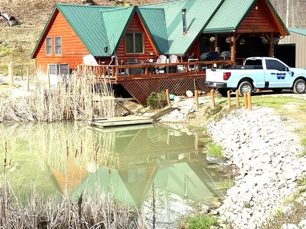 8500 Lost Creek Rd, West Liberty, KY 41472