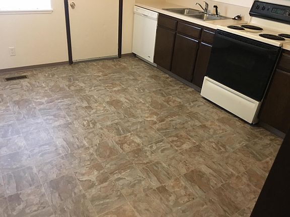 3rd image of 4105 N Tredwell Pl