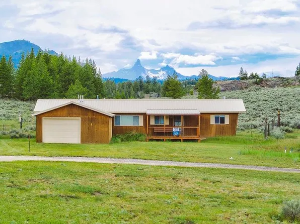 31 Posten Rd, Cody, WY 82414