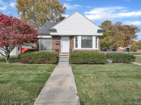 26600 W Chicago St, Redford, MI 48239