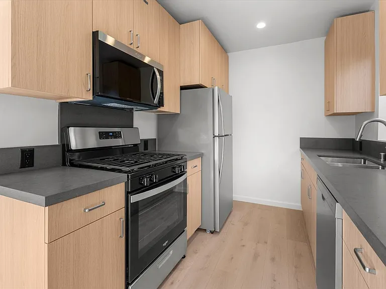 1403 Brockton Ave #1403 — Photo 11