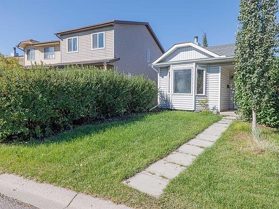3rd image of 5 Erin Grove Pl SE