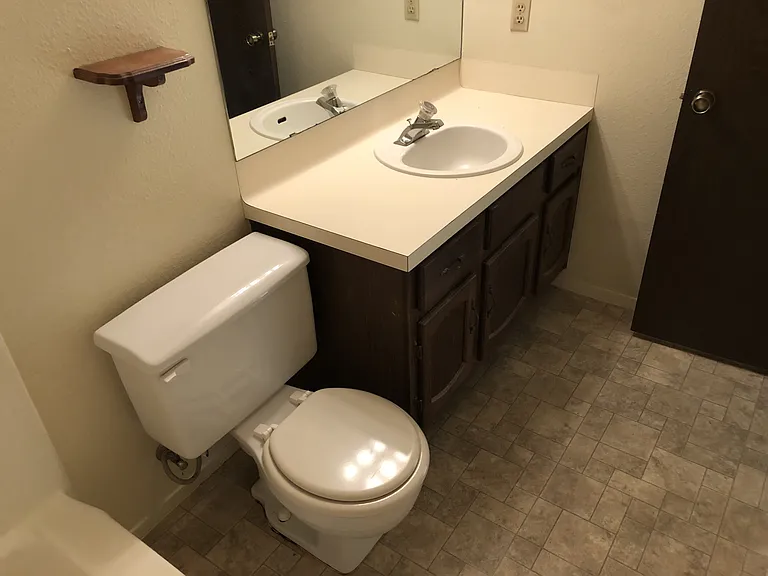 914 W Meadowmere Ln — Photo 14