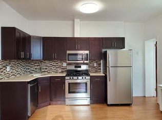 34-33 29th St #2, Astoria, NY 11106