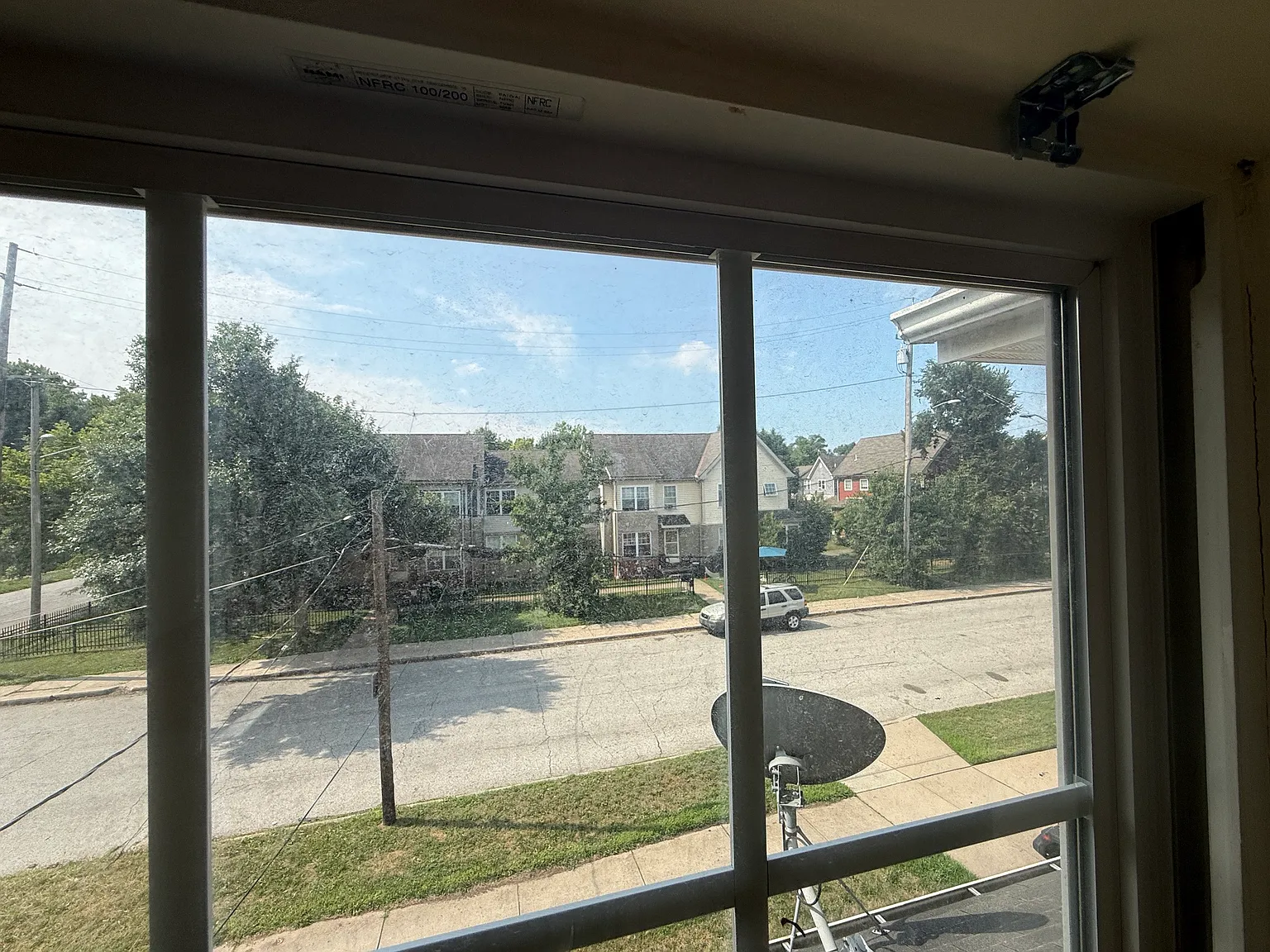 4 bed, 1.5 bath, 1384 sqft, $1,750 — Photo 2