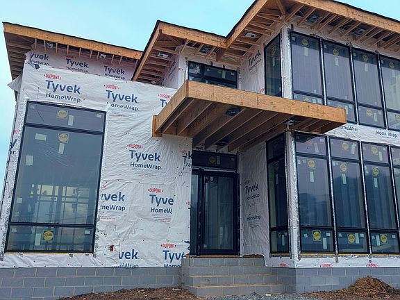 3rd image of 206 Lynwood Ln