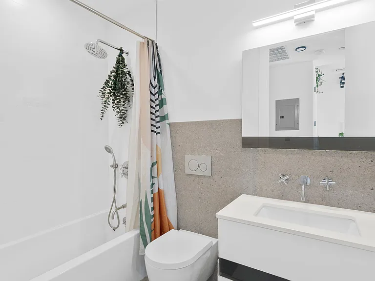 1202 Decatur St #202 — Photo 4