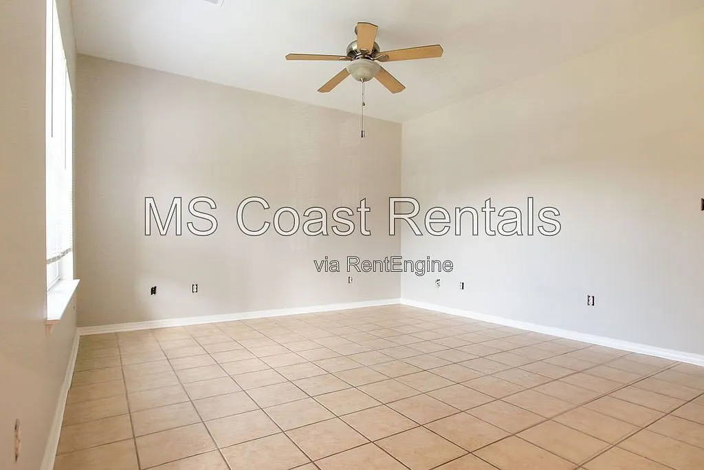 2 bed, 2.0 bath, 1039 sqft, $1,099 — Photo 3