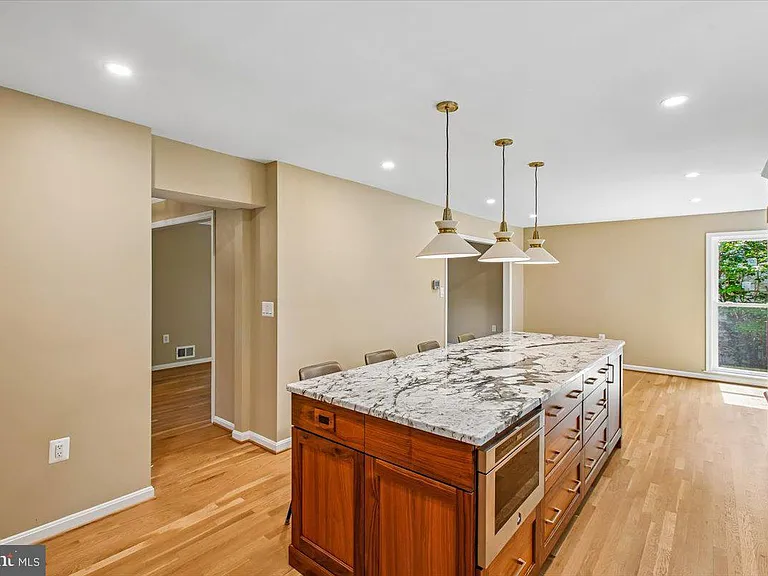 1710 Chesterford Way — Photo 14