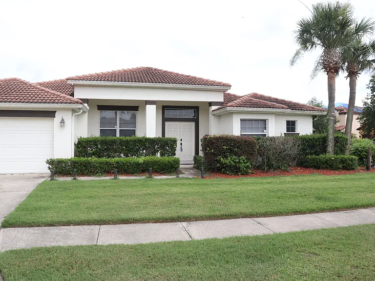 2951 Marbella Dr — Photo 2