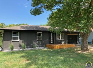 3722 SE Evans Dr, Topeka, KS 66609